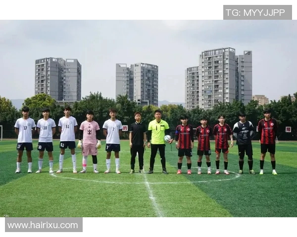 球场对话：足球明星们如何在比赛中沟通协作与策略分享